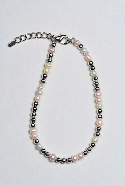 Freshwater pearl and hematite bead bracelet on stainless steel chain
